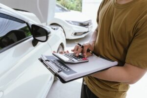 inspecting damaged vehicle for claims
